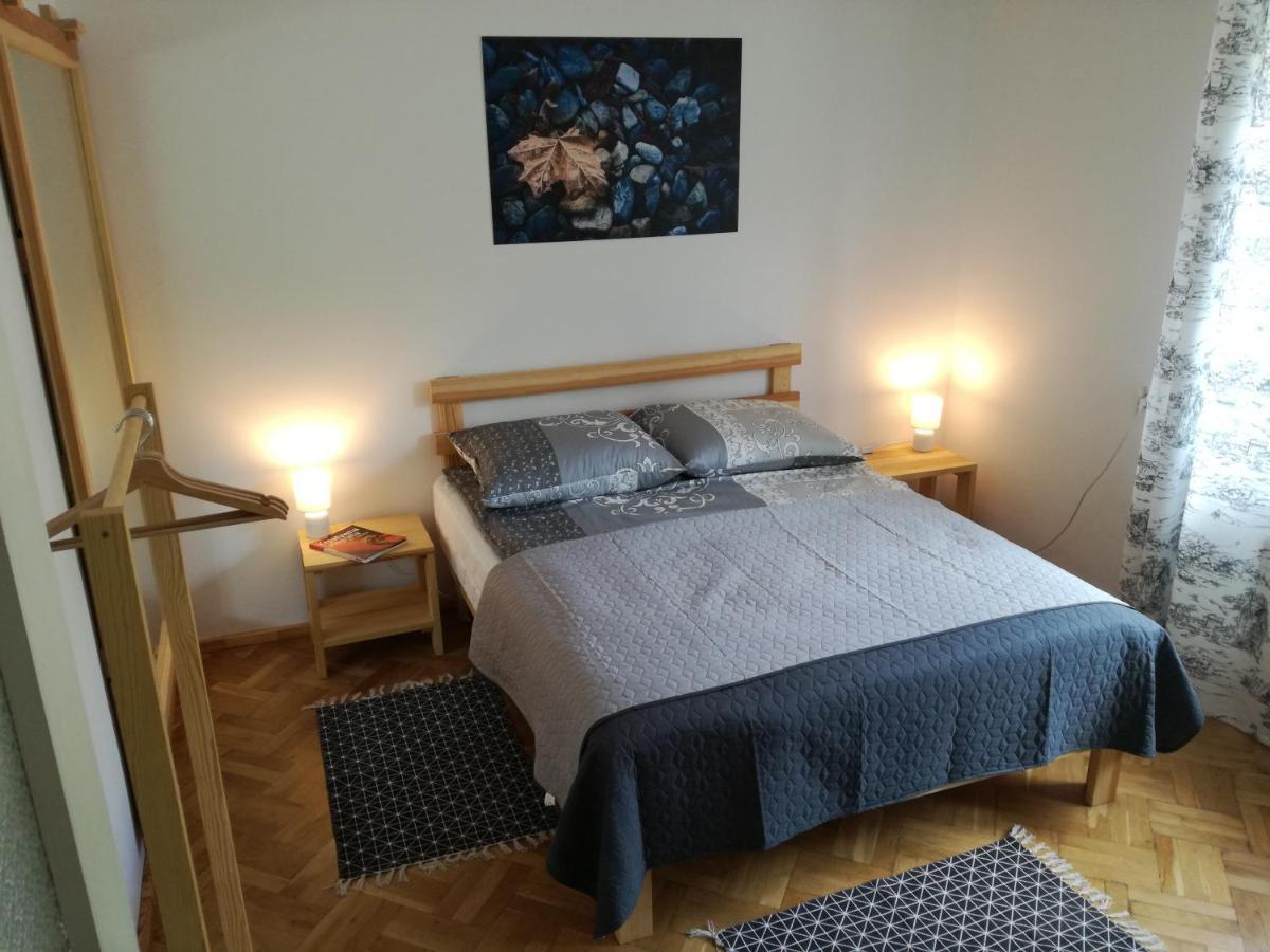 Willa Stary Dom Warszawa Zewnętrze zdjęcie